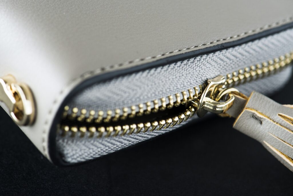 cambio de cremalleras de bolsos en santander