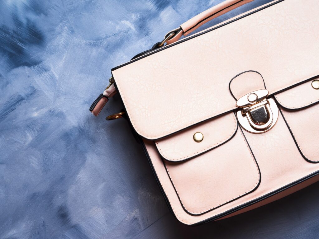 reparación costuras bolso en santander