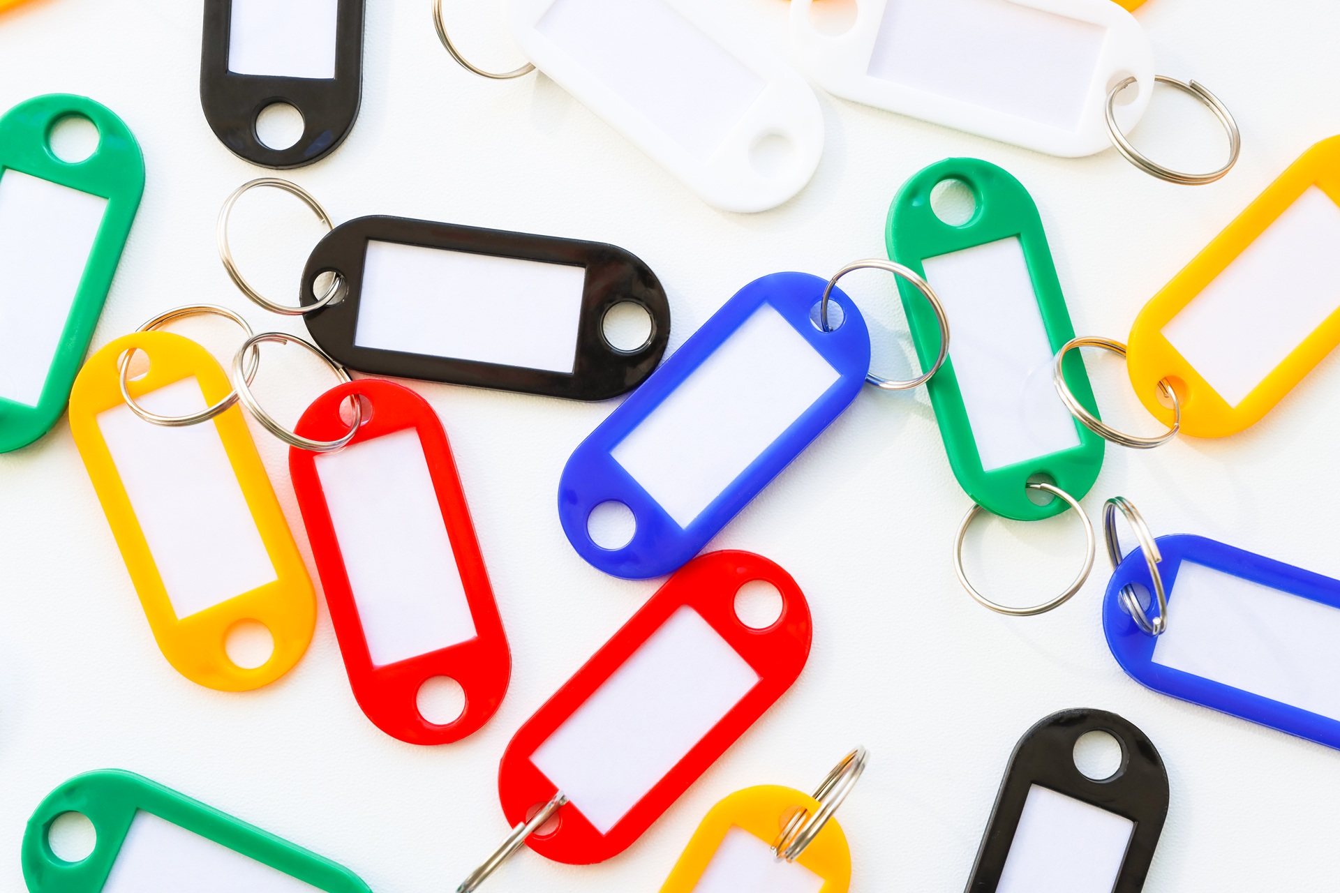 venta de llaveros y fundas de colores en santander